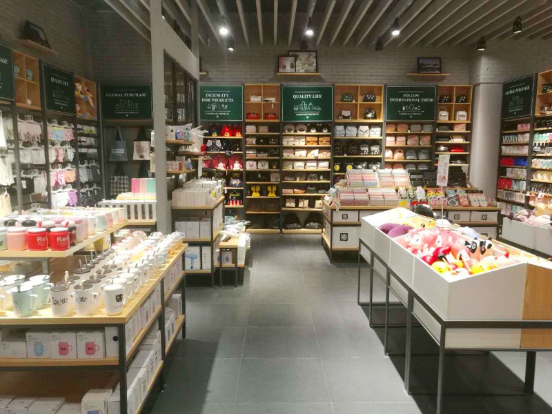 戀惠優品 全新展廳布局設計，打造連鎖品牌氣質范兒